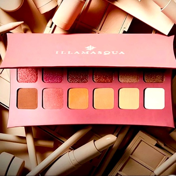 New ILLAMASQUA
Unveiled Artistry Palette - Picture 7 of 15